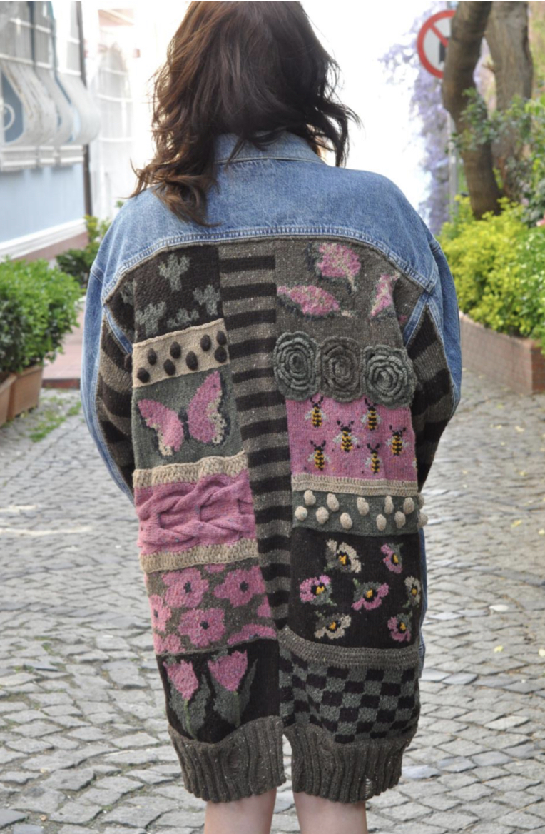 El Örgüsü Pembe Çiçekli Patchwork Yün Tasarım Uzun Kot Ceket Mont