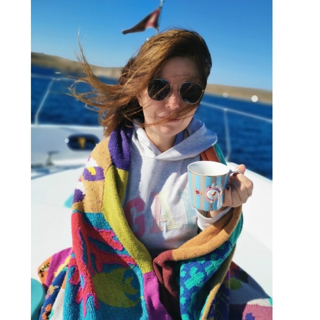 El örgüsü patchwork tasarım battaniye