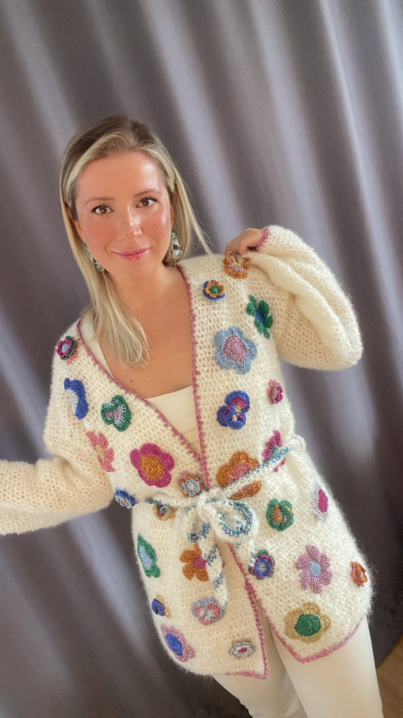 1C77DCBA-DAE5-498E-9132-4B813BE1BBD5